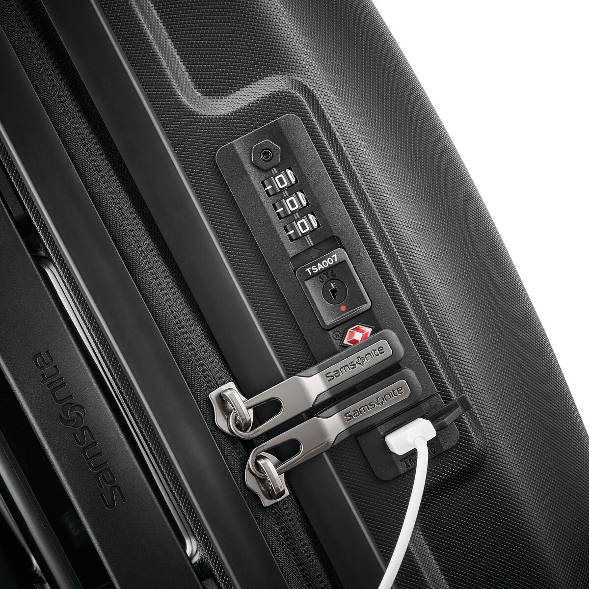 Outline Pro Global Carry-On Spinner