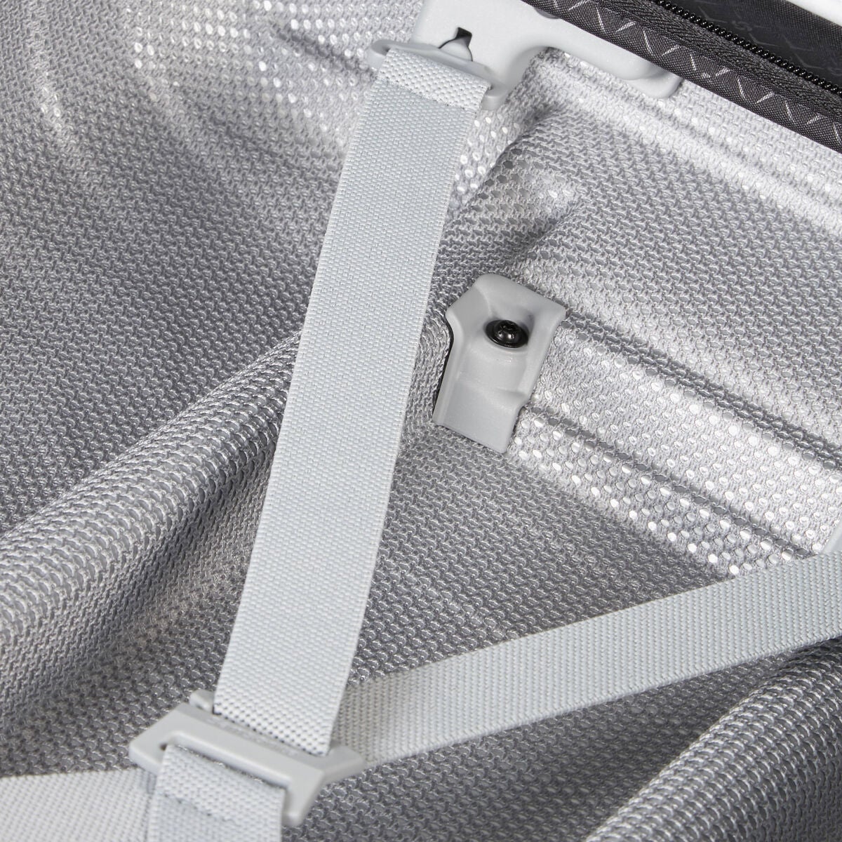 Proxis Global Carry-On Spinner