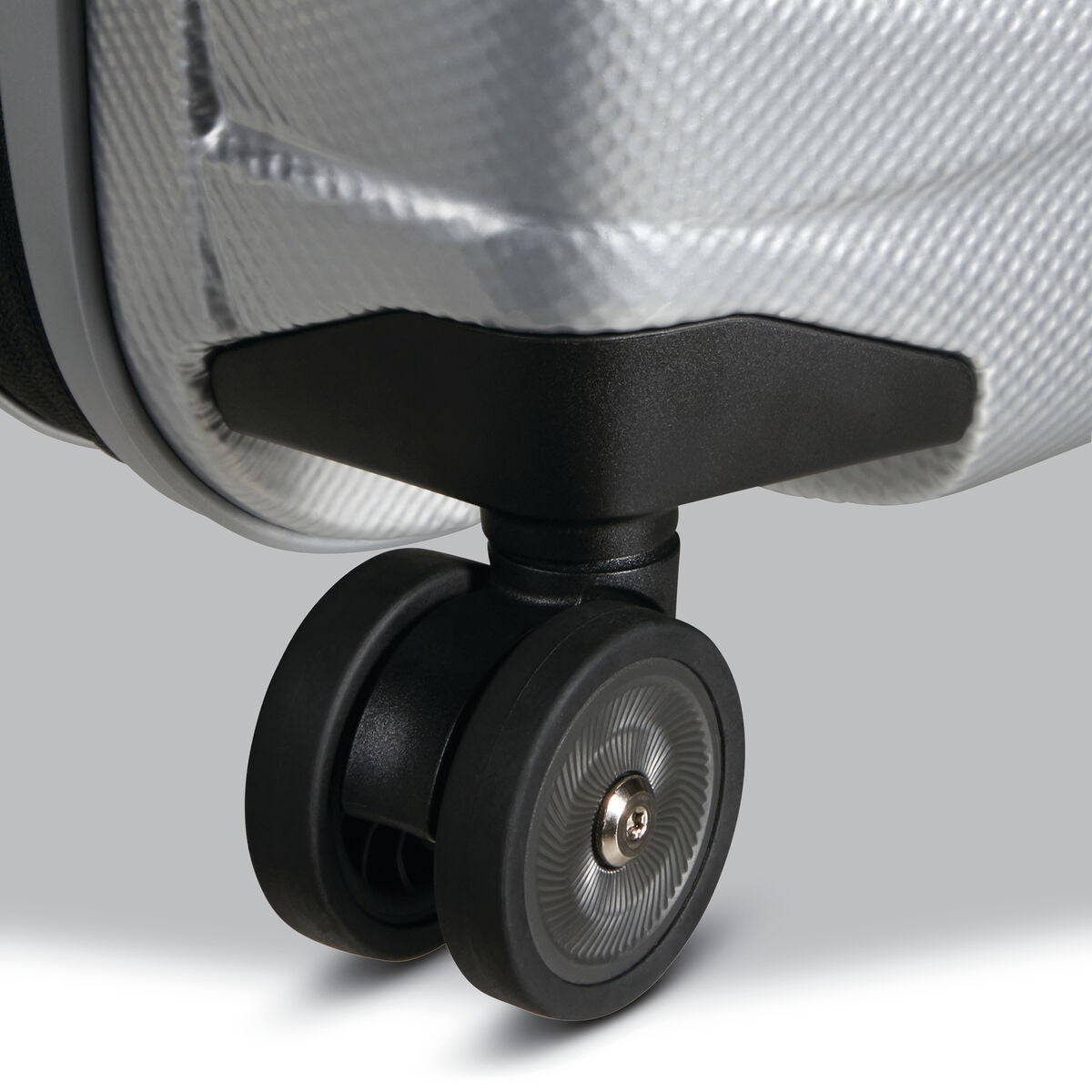 Proxis Global Carry-On Spinner