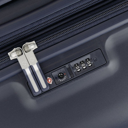Elevation™ Plus Hardside Medium Glider™