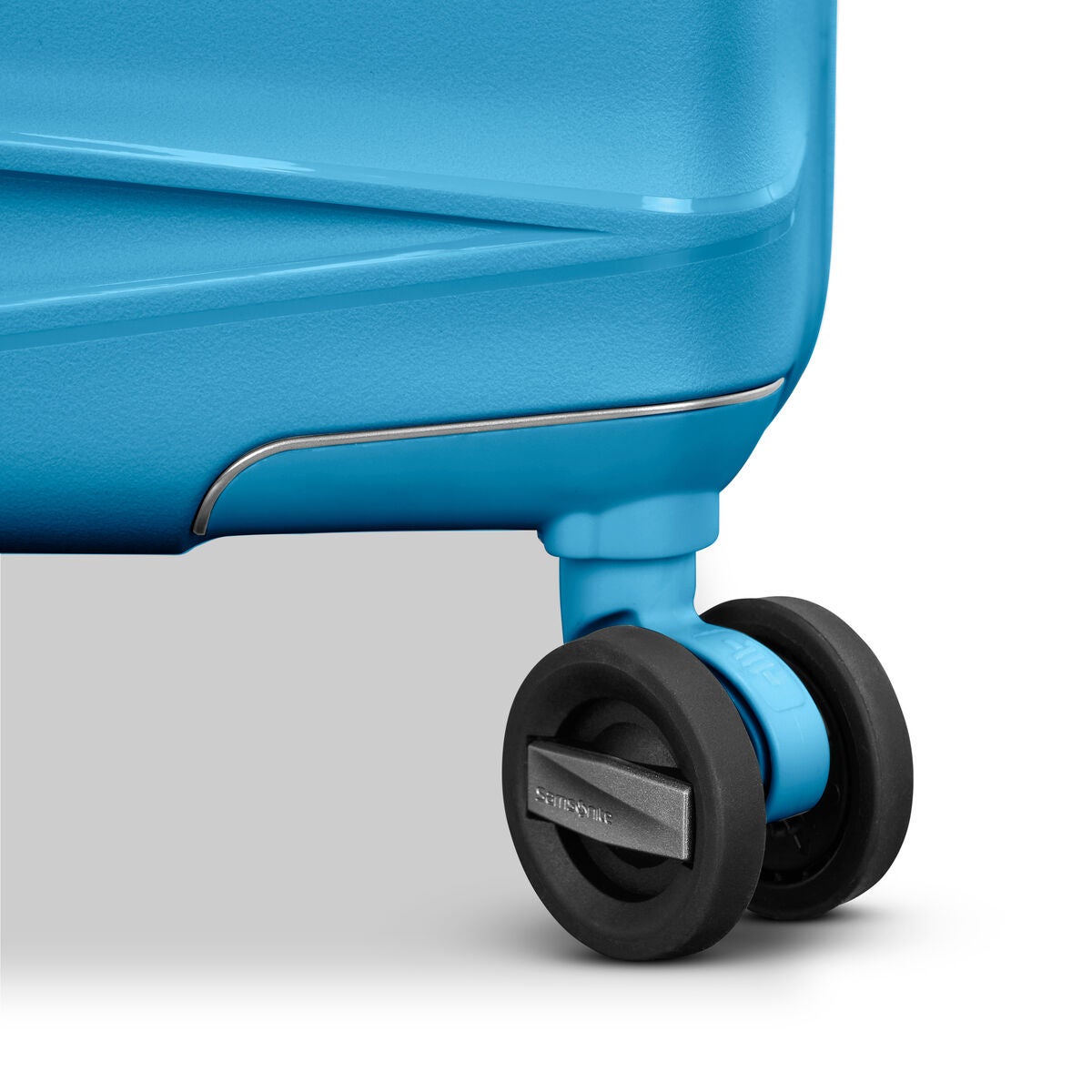 Venue X Carry-On Spinner