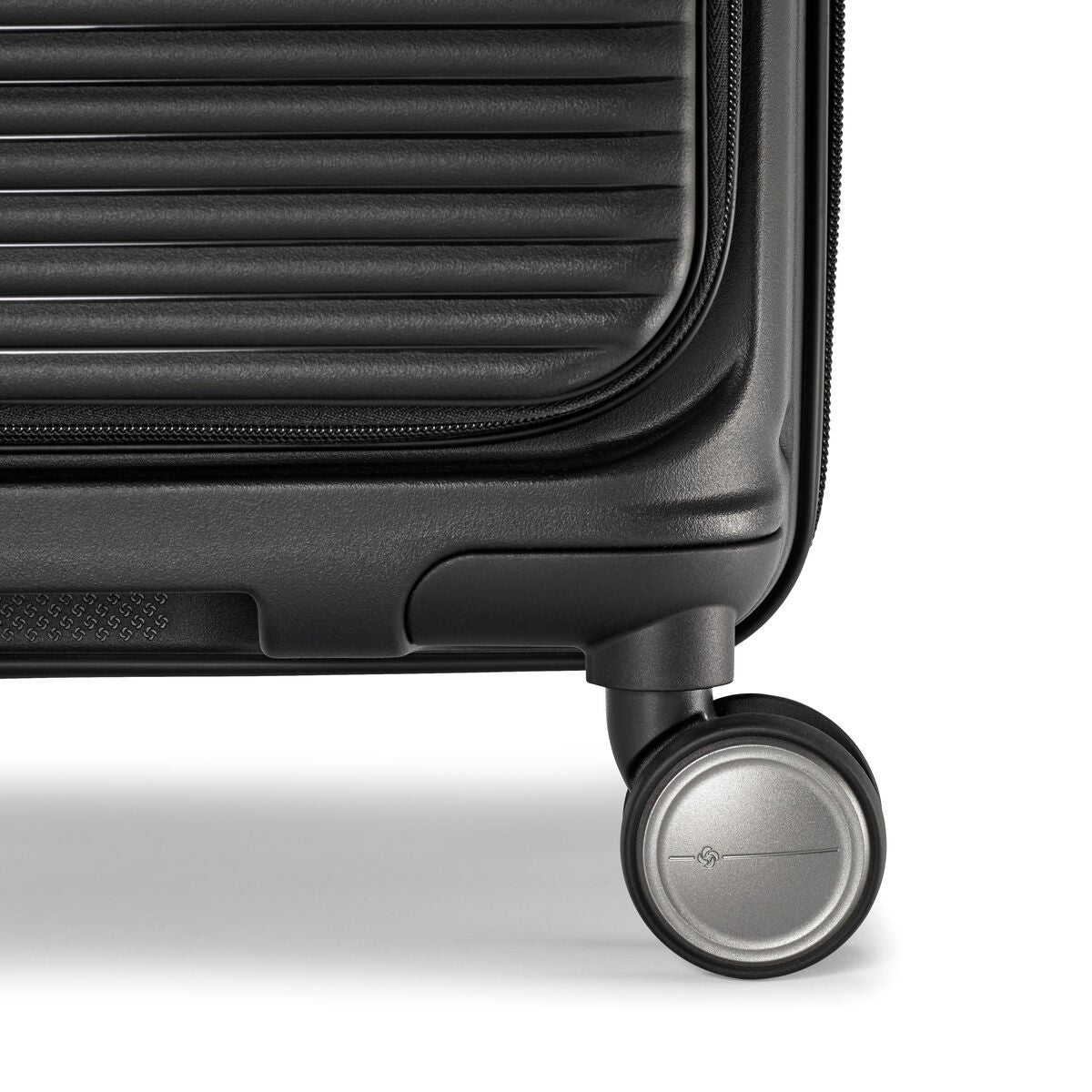 Paralux Carry-On Spinner